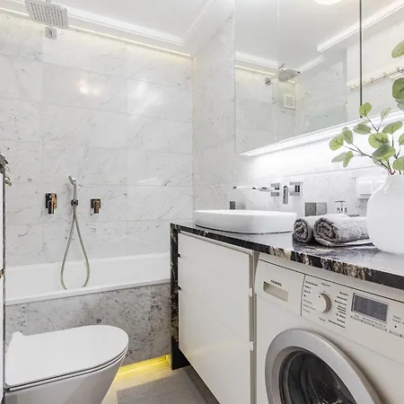 Superapart Wspolna 27a, City Center * Варшава